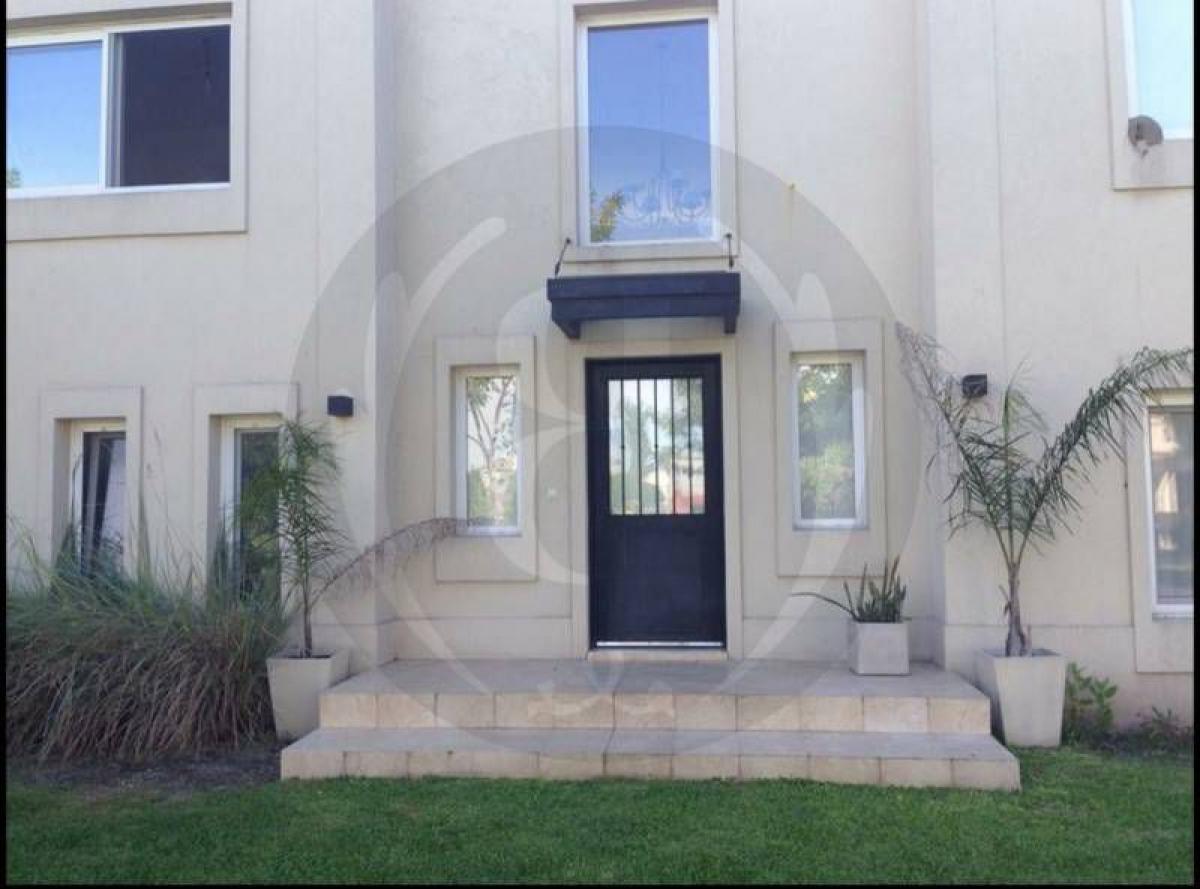 3 bedrooms House in Tigre, Argentina No. 86900