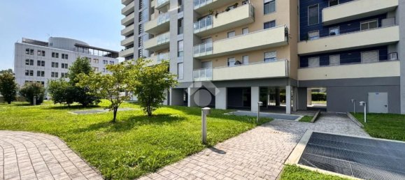 3 bedrooms Apartment in Milan, Italy No. 357910 5