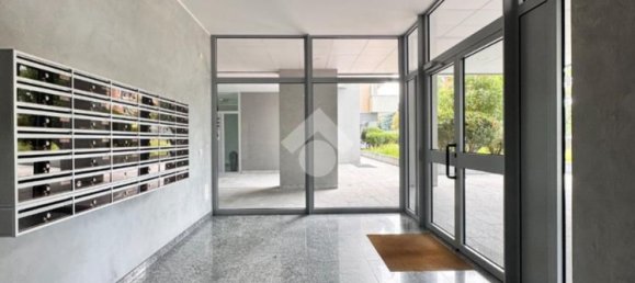 3 bedrooms Apartment in Milan, Italy No. 357910 8