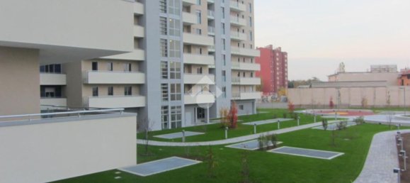 3 bedrooms Apartment in Milan, Italy No. 357910 4