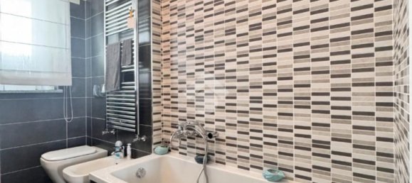 3 bedrooms Apartment in Milan, Italy No. 357910 42