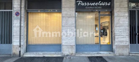 1 room Commercial property in Turin, Italy No. 299921 2