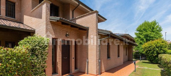 3 bedrooms Villa in Argelato, Italy No. 340720 6