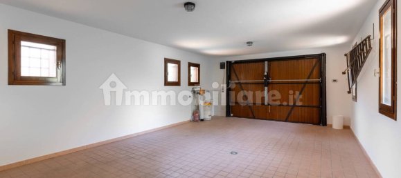 3 bedrooms Villa in Argelato, Italy No. 340720 28