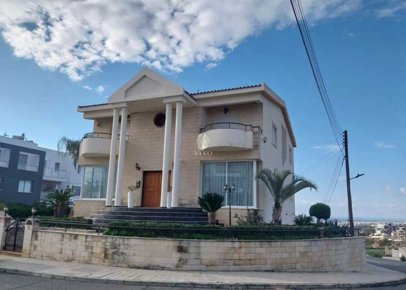 6 bedrooms Villa in Limassol, Cyprus No. 19162