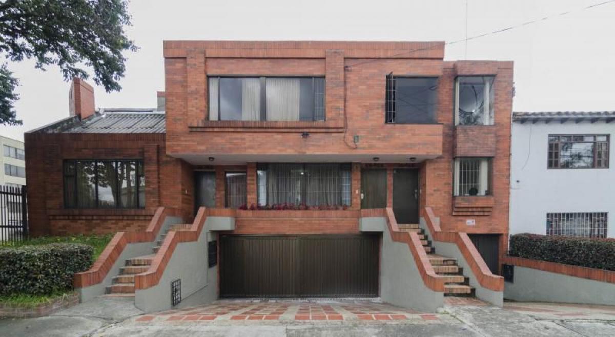 Дом с 7 спальнями в Богота, Колумбия № 14649