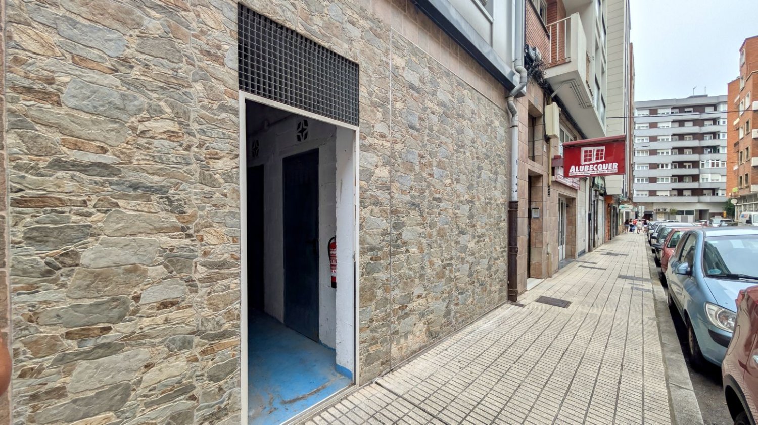Propriété commerciale à Gijon, Spain 79m² No. 204912