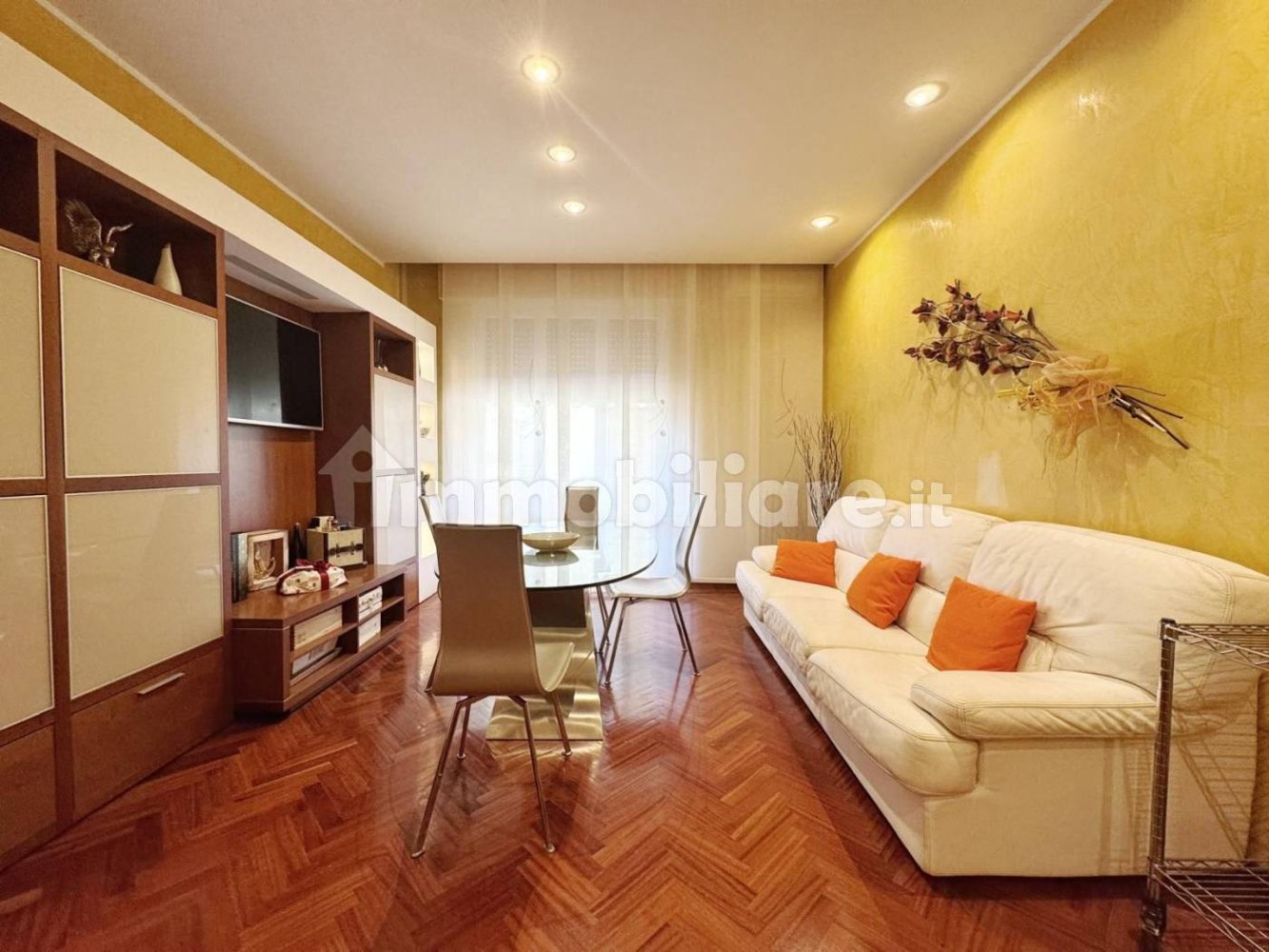 3 bedrooms Apartment in Florence, Italy No. 265821