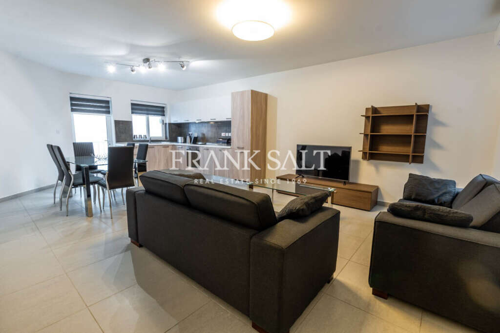 Квартира с 3 спальнями в Свийи, Мальта № 3464