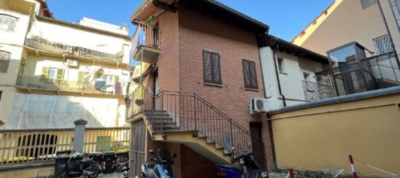 3 bedrooms Apartment in Alessandria, Italy No. 371878 4