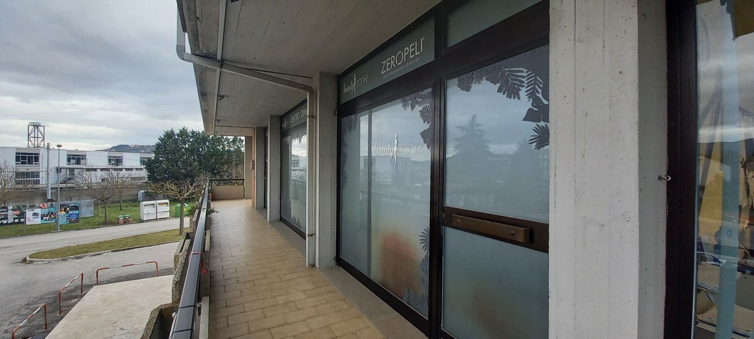 65m² Commercial property in Città della Pieve, Italy No. 379739