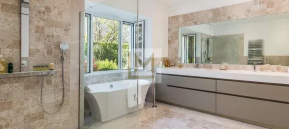 5 bedrooms Villa in Estepona, Spain No. 108986 22