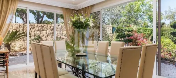 5 bedrooms Villa in Estepona, Spain No. 108986 11