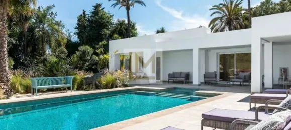5 bedrooms Villa in Estepona, Spain No. 108986 24