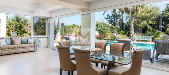 5 bedrooms Villa in Estepona, Spain No. 108986 8