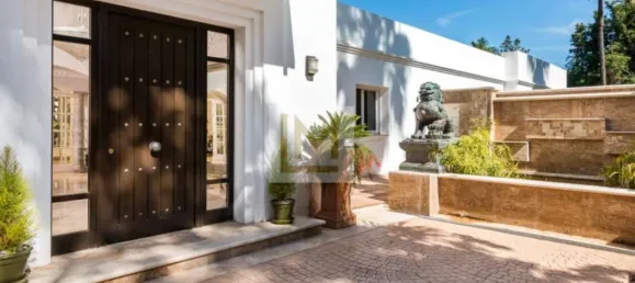 5 bedrooms Villa in Estepona, Spain No. 108986 3