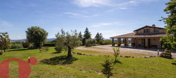 Villa T4 em Massa Martana, Italy N.º 358185 12