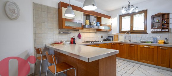 Villa T4 em Massa Martana, Italy N.º 358185 40