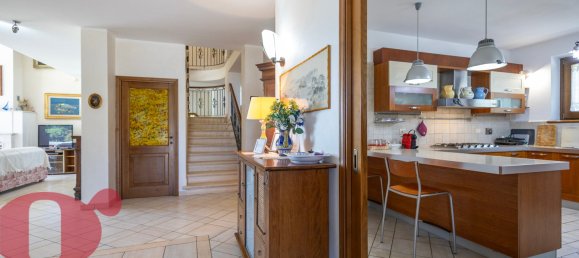 Villa T4 em Massa Martana, Italy N.º 358185 38