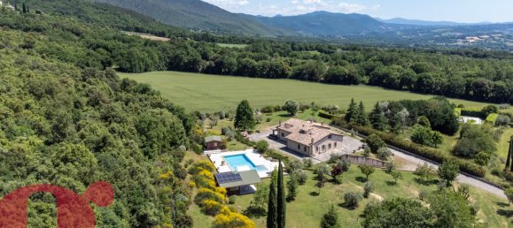 Villa T4 em Massa Martana, Italy N.º 358185 2