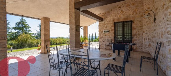Villa T4 em Massa Martana, Italy N.º 358185 23