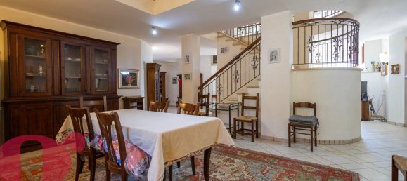 Villa T4 em Massa Martana, Italy N.º 358185 35