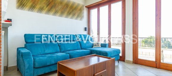 6 bedrooms Villa in Monte Porzio Catone, Italy No. 105283 10