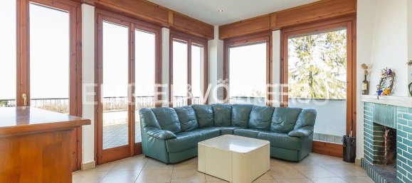 6 bedrooms Villa in Monte Porzio Catone, Italy No. 105283 11