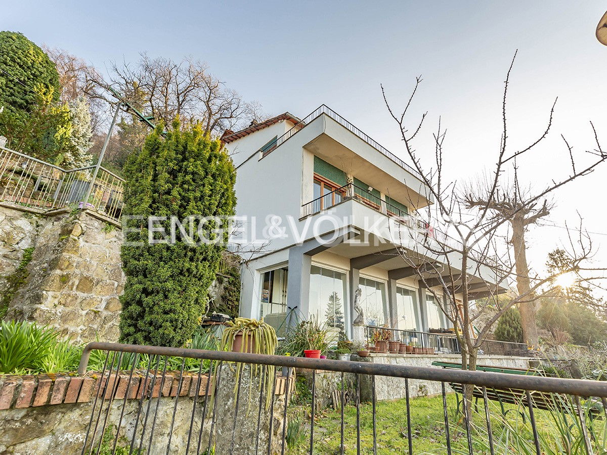 6 bedrooms Villa in Monte Porzio Catone, Italy No. 105283
