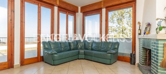 6 bedrooms Villa in Monte Porzio Catone, Italy No. 105283 13