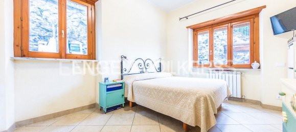 6 bedrooms Villa in Monte Porzio Catone, Italy No. 105283 25