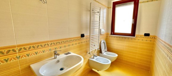 Apartamento de 3 habitaciónes en Vasto, Italy No. 274115 9