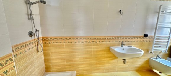 Apartamento de 3 habitaciónes en Vasto, Italy No. 274115 8