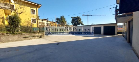 3غرفة شقة في Brescia, Italy رقم 13172 14