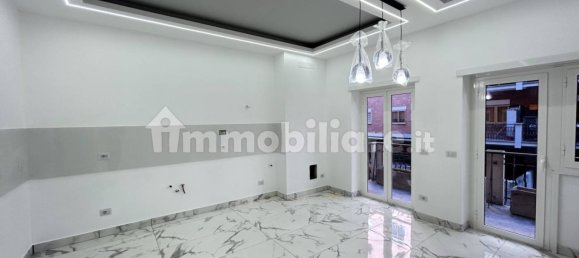 3 bedrooms Apartment in Rome, Italy No. 16877 8