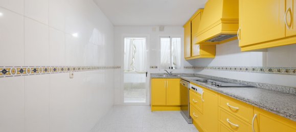 4 bedrooms Apartment in Estepona, Spain No. 143242 13