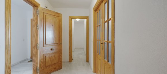 4 bedrooms Apartment in Estepona, Spain No. 143242 8