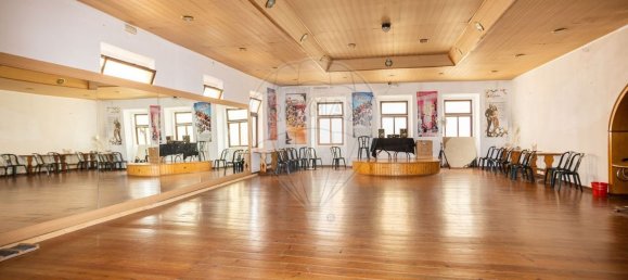 328m² Office in Setubal, Portugal No. 92710 8