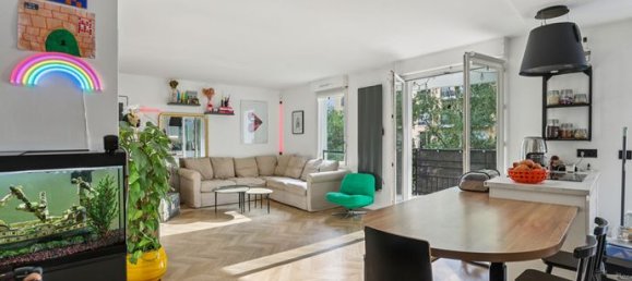 3 bedrooms Apartment in Les Lilas, France No. 356416 7