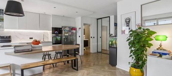 3 bedrooms Apartment in Les Lilas, France No. 356416 6