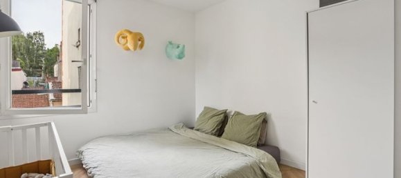 3 bedrooms Apartment in Les Lilas, France No. 356416 10