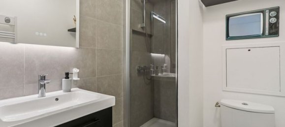 3 bedrooms Apartment in Les Lilas, France No. 356416 11