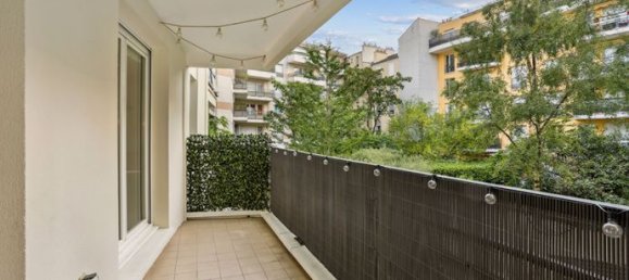 3 bedrooms Apartment in Les Lilas, France No. 356416 3