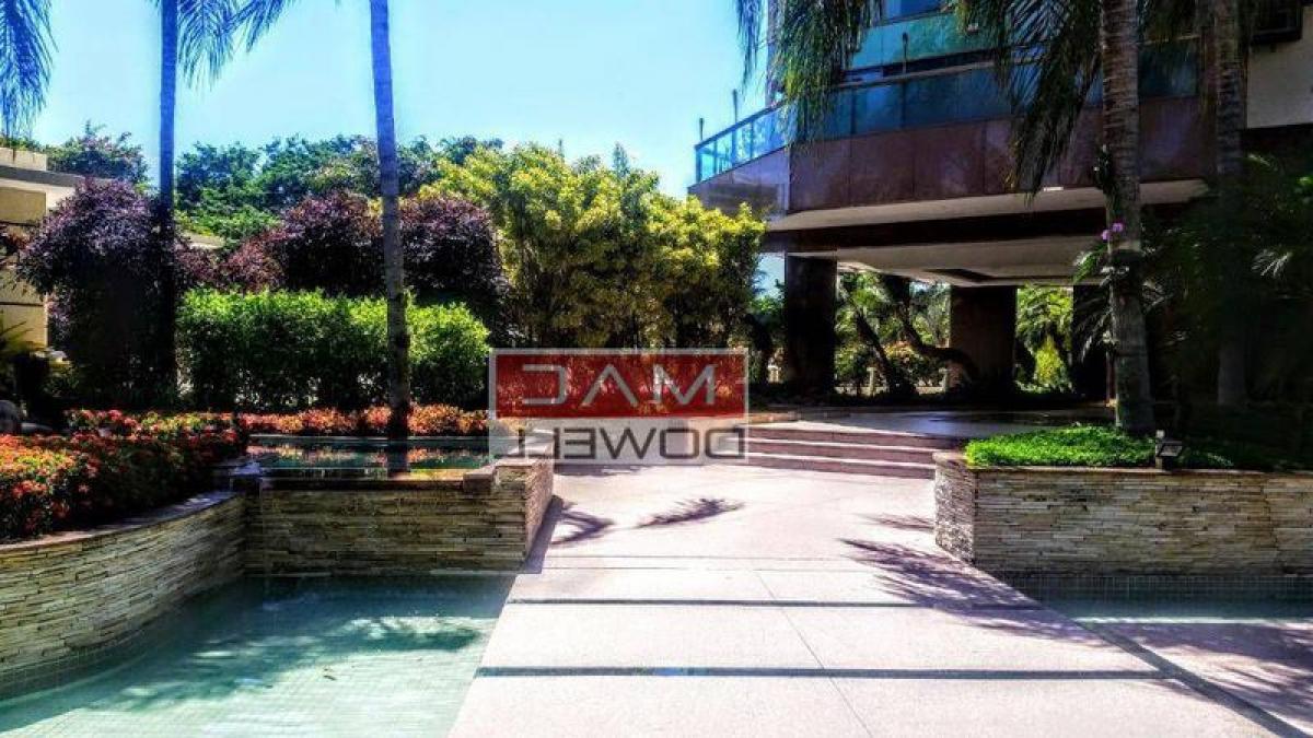 4 bedrooms Apartment in Rio de Janeiro, Brazil No. 529070