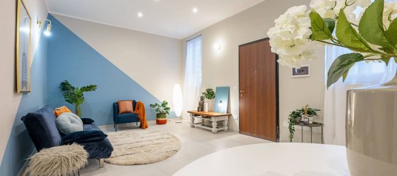 1 bedroom Apartment in Turin, Italy No. 323972 2