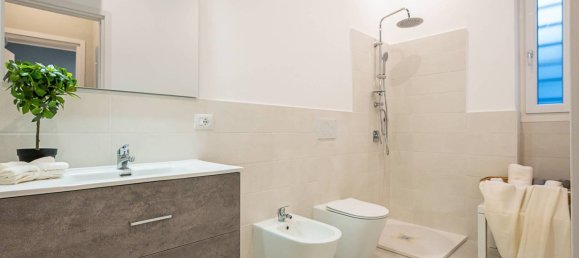 1 bedroom Apartment in Turin, Italy No. 323972 9