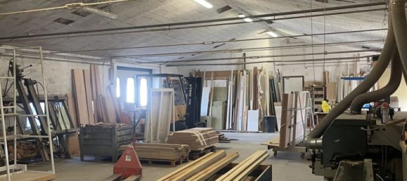 800m² Warehouse in Vittorio Veneto, Italy No. 278720 11