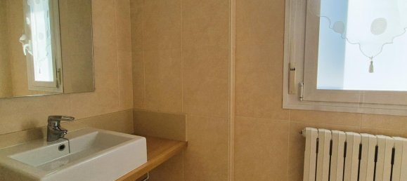 Casa de 4 dormitorios en Comunidad Foral de Navarra, Spain No. 170764 4