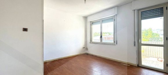 Propiedad comercial de 3 habitaciónes en Matera, Italy No. 28545 6