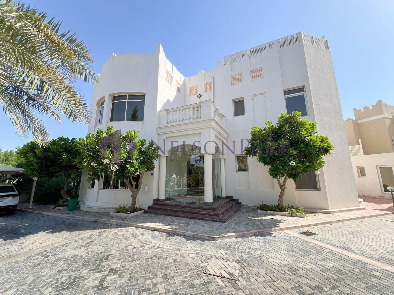 Вилла с 4 спальнями в Доха, Катар № 914